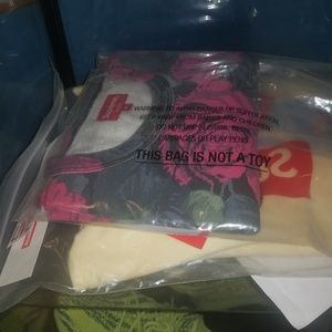 Supreme Flowers Tee Black M